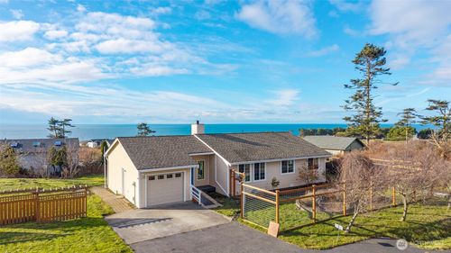 765 El Toro St, Coupeville, WA, 98239-3002 | Card Image