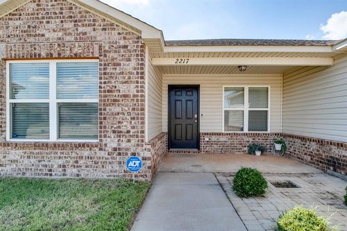 2217 Stella Road, Yukon, OK, 73099 | Card Image