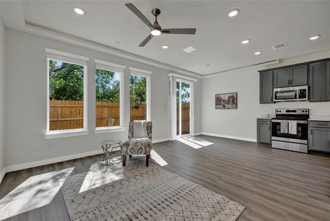 UNIT-302 - 104 Creekside Trl, Townhouse with 3 bedrooms, 3 bathrooms and 2 parking in Kyle TX | Image 10