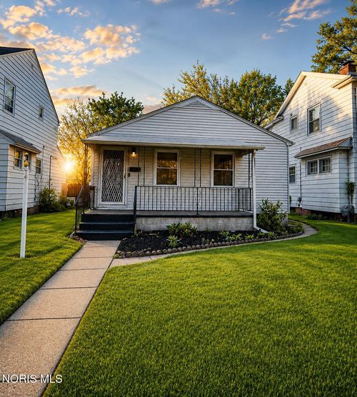 952 Francis Avenue, Toledo, OH, 43609 | Card Image
