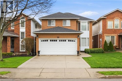 90 Lynnette Drive, Hamilton, ON, L9B2M5 | Card Image