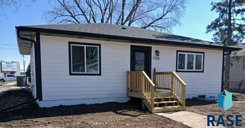 1320 N Lincoln Ave, Sioux Falls, SD, 57104-1108 | Card Image