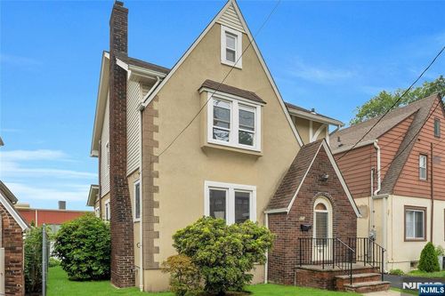 571 Monroe Pl, Ridgefield, NJ, 07657-2011 | Card Image