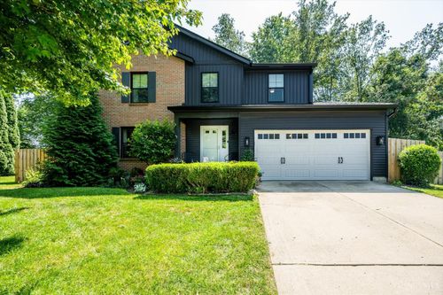 8055 Kings Ct, Hamilton Twp, OH, 45039-8389 | Card Image