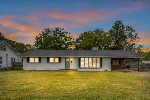 20 S Walnut St, Hohenwald, TN, 38462-1631 | Card Image