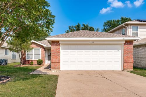 2224 Southway, Denton, TX, 76207-1028 | Card Image
