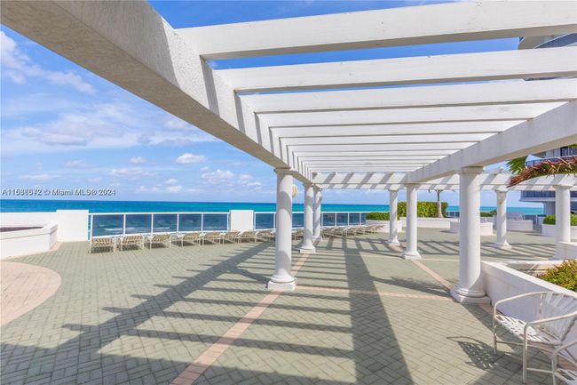 2603 - 16711 Collins Ave, Condo with 3 bedrooms, 2 bathrooms and null parking in Sunny Isles Beach FL | Image 33