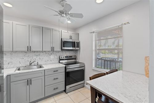 201-1 Abbey Ln, Delray Beach, FL, 33446-1606 | Card Image