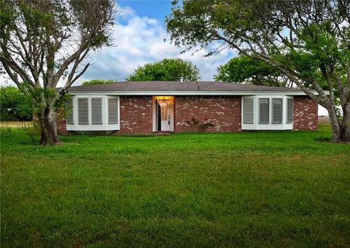 7692 Lang Rd, Portland, TX, 78374 | Card Image