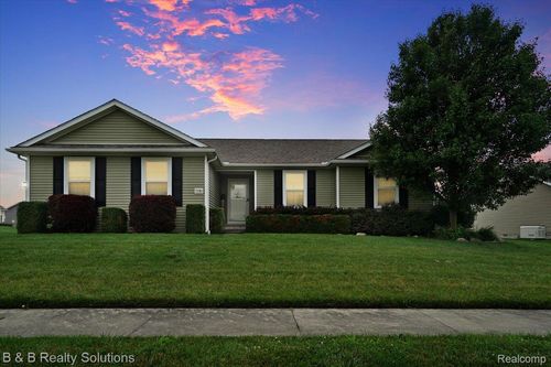 7781 Wilshire Dr, Almont, MI, 48003-7803 | Card Image