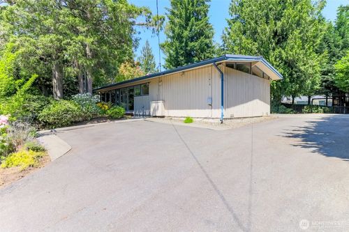 11418 Ne 19th Street, Bellevue, WA, 98004 | Card Image