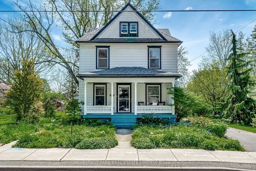 8 Queen St, Picton, ON, K0K2T0 | Card Image