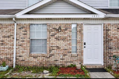 1801 Pointed Leaf Ln, Fort Walton Beach, FL, 32547-7083 | Card Image