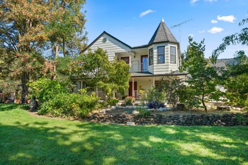 2399 Rogue River Hwy, Gold Hill, OR, 97525 | Card Image