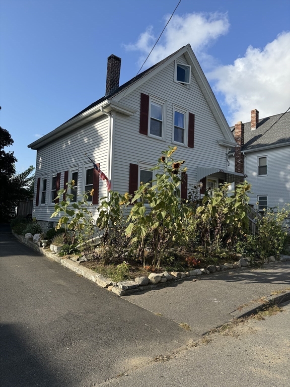 Wilbur St, Taunton, MA 02780