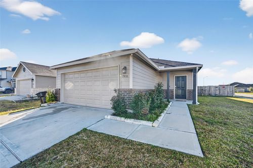 7918 Globe Thistle Ln, Houston, TX, 77016-1665 | Card Image