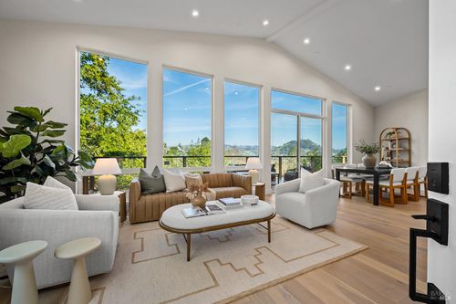 745 Redwood Road, San Anselmo, CA, 94960 | Card Image