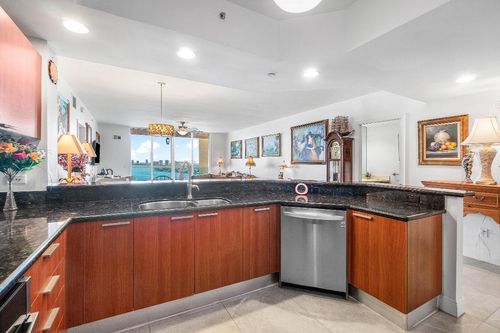 1705-2650 Lake Shore Dr, RIVIERA BEACH, FL, 33404-4604 | Card Image