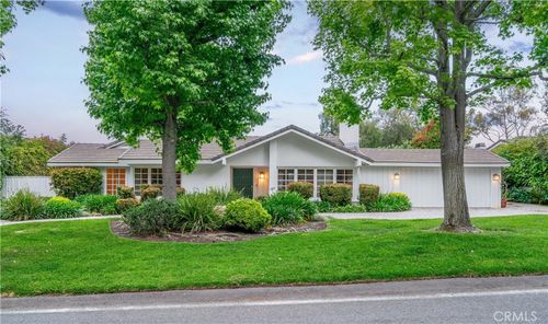 9 Middleridge Ln N, Rolling Hills, CA, 90274-4054 | Card Image