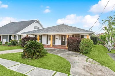 1017 E William David Parkway, House other with 3 bedrooms, 2 bathrooms and null parking in Metairie LA | Image 1