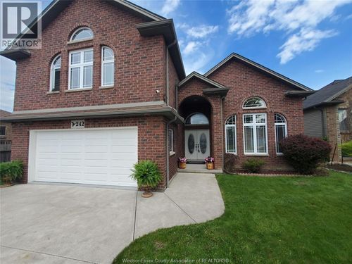 242 Donald Cres, Belle River, ON, N8L0P2 | Card Image