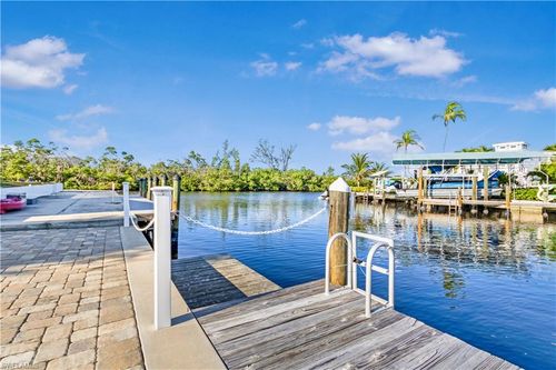 2790 Teal Ct, SAINT JAMES CITY, FL, 33956-2164 | Card Image