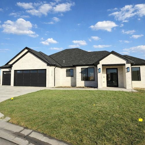 14100 E Willowgreen Ct, Wichita, KS, 67230-9279 | Card Image