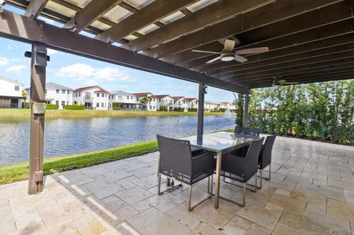 10545-10545 Nw 69th Ter, Doral, FL, 33178-3248 | Card Image