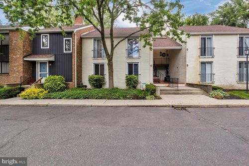 18 S Close, MOORESTOWN, NJ, 08057-2750 | Card Image