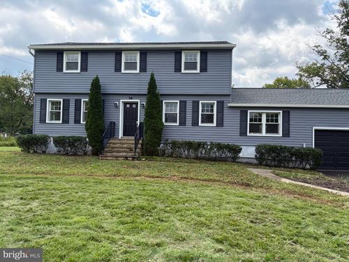 34 Woosamonsa Rd, Pennington, NJ, 08534-3803 | Card Image