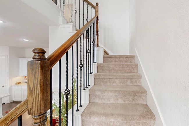 Stairs with recessed lighting | Image 22
