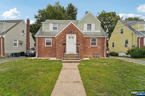2-33 31st St, Fair Lawn, NJ, 07410-3914 | Card Image