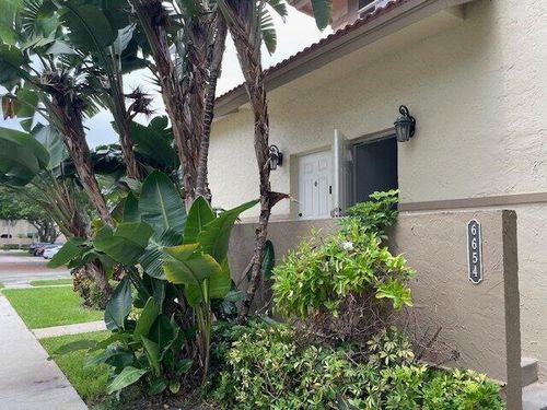 6654 Via Regina, Boca Raton, FL, 33433 | Card Image