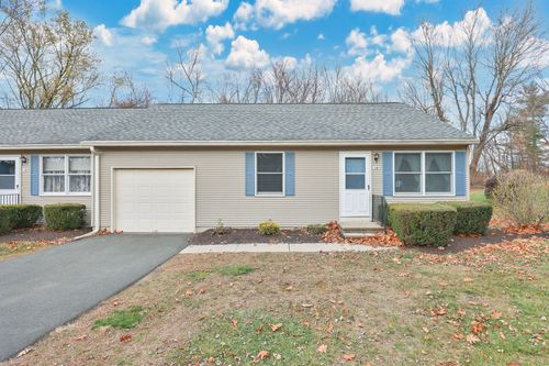 apt-1a-102 N Maple St, Enfield, CT, 06082-3961 | Card Image