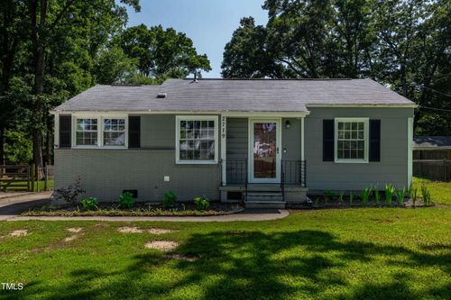 2719 Stratford Dr, Greensboro, NC, 27408-3325 | Card Image