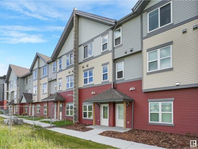 70 - 655 Watt Blvd Sw, Townhouse with 3 bedrooms, 3 bathrooms and null parking in Edmonton AB | Image 2