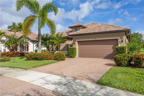 7211 Live Oak Dr, NAPLES, FL, 34114-8153 | Card Image