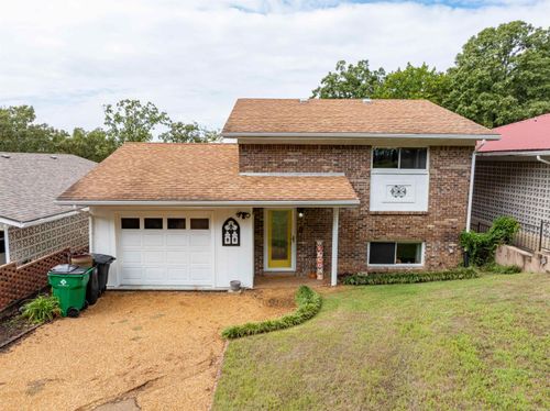 211 S Nightingale Dr, Horseshoe Bend, AR, 72512-3321 | Card Image