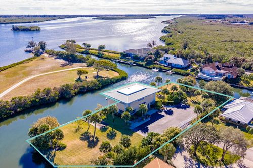 3520 Marthas Ln, Vero Beach, FL, 32967-5650 | Card Image