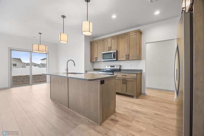 Kitchen | Image 10