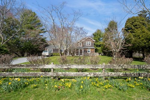 36 S Howells Point Rd, Bellport, NY, 11713-2614 | Card Image