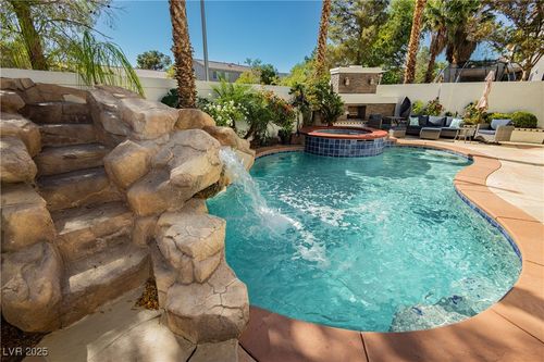 10033 Flagstaff Butte Ave, Las Vegas, NV, 89148-1658 | Card Image