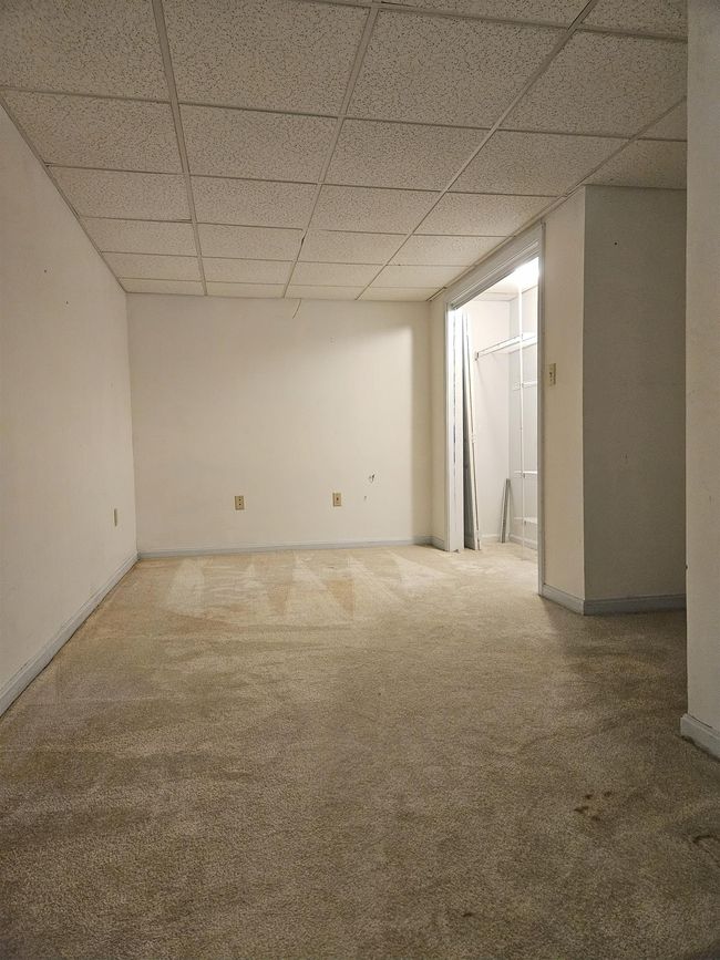 UNIT-5 - 58 Branch Tpke, Condo with 3 bedrooms, 2 bathrooms and null parking in Concord NH | Image 17
