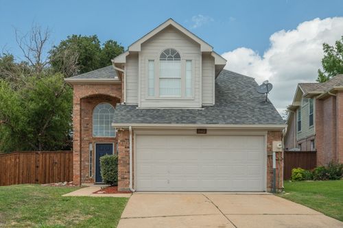 947 Winterstone Dr, Lewisville, TX, 75067-6135 | Card Image