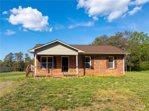 4278 Nc 89 Hwy E, Walnut Cove, NC, 27052-7654 | Card Image