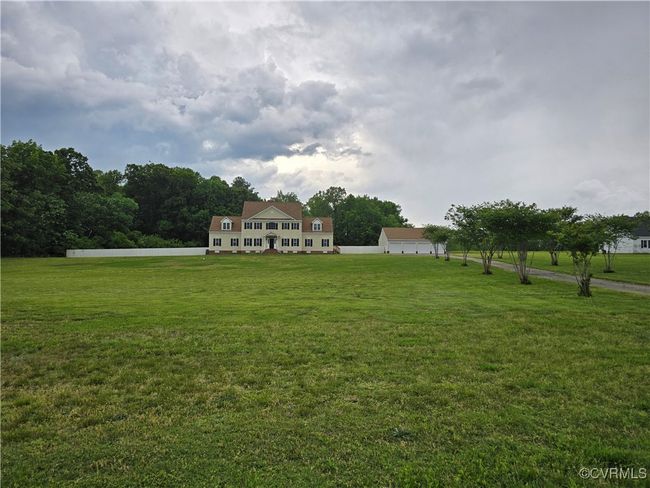 View of yard | Image 4