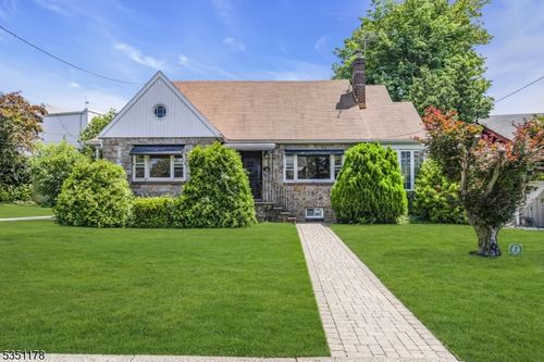 106 Anderson St, Raritan, NJ, 08869-1514 | Card Image