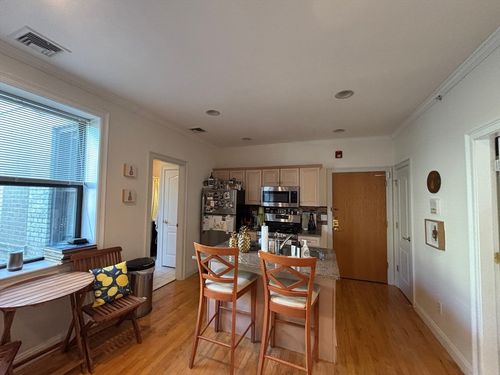 apt-8-454 Hanover St, Boston, MA, 02113-1472 | Card Image