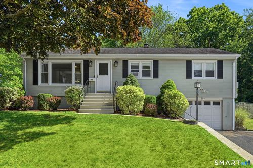 206 Beatrice Dr, West Haven, CT, 06516-6520 | Card Image