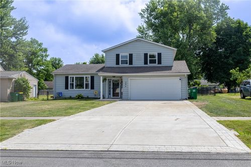 204 Parkway Blvd, Madison, OH, 44057-3277 | Card Image